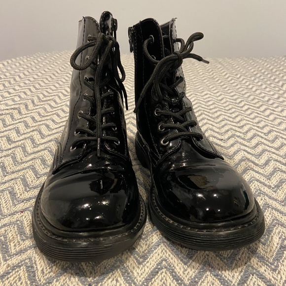 Gotta Flurt Luna Black Patent Combat Boots Girls Sz 4 - Picture 2 of 8